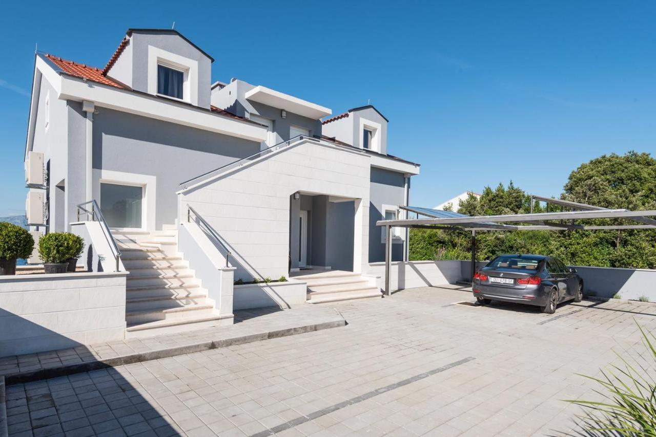 Apartments Poseidon 斯瑞瑟尔 外观 照片
