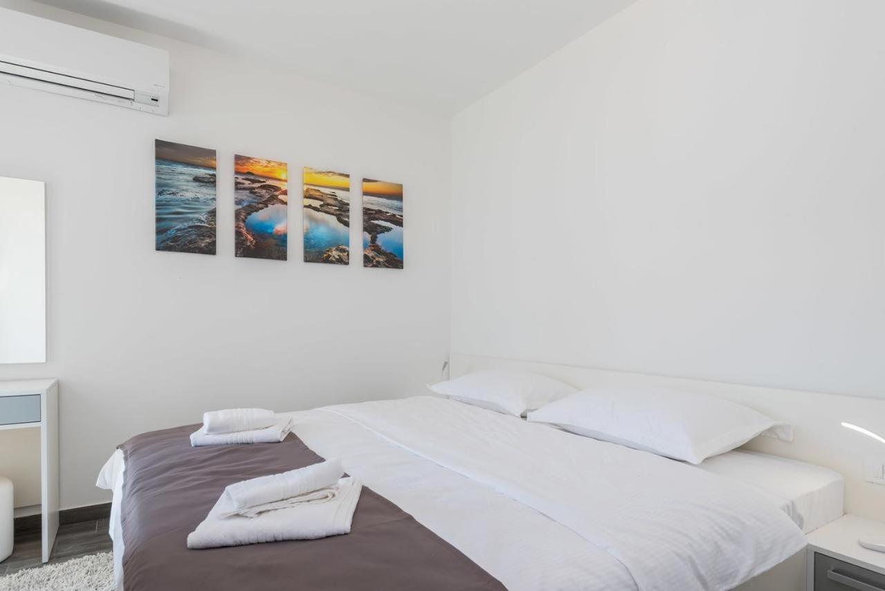 Apartments Poseidon 斯瑞瑟尔 外观 照片