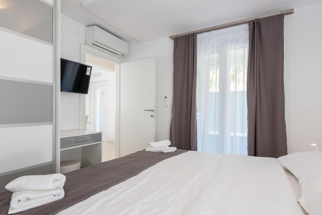 Apartments Poseidon 斯瑞瑟尔 外观 照片