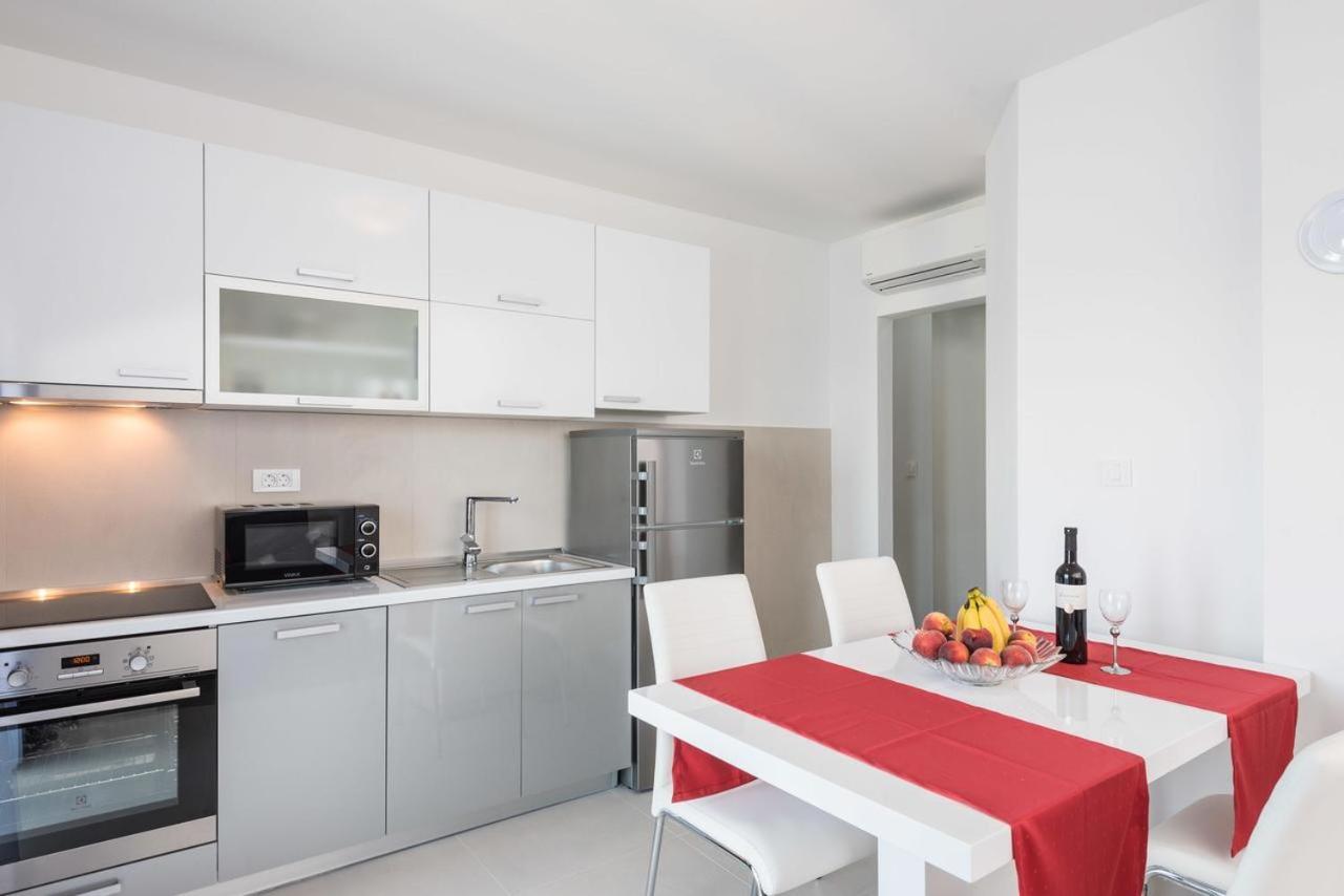 Apartments Poseidon 斯瑞瑟尔 外观 照片
