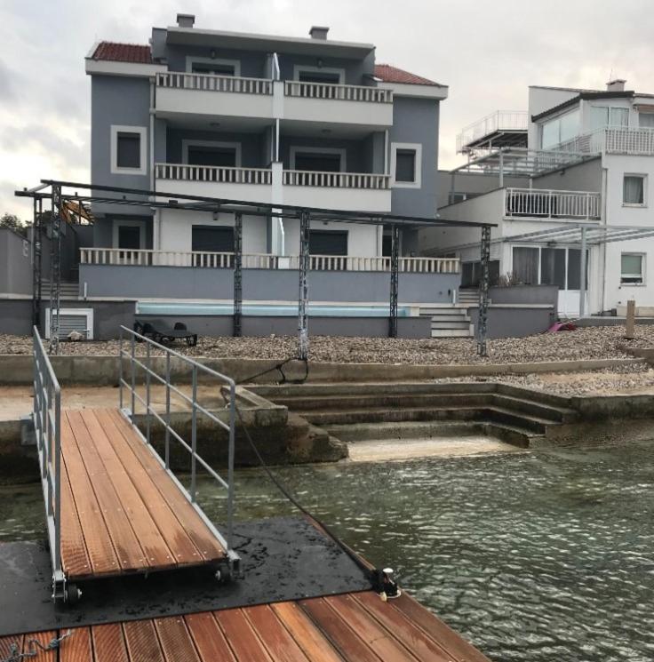 Apartments Poseidon 斯瑞瑟尔 外观 照片