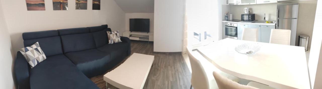 Apartments Poseidon 斯瑞瑟尔 外观 照片