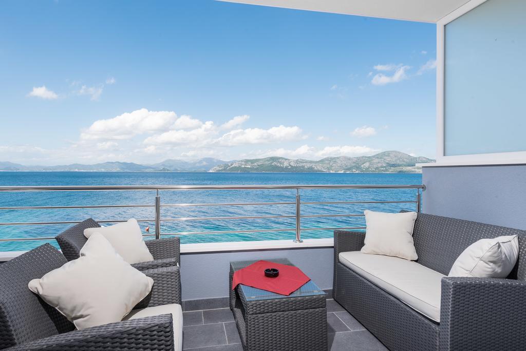 Apartments Poseidon 斯瑞瑟尔 外观 照片