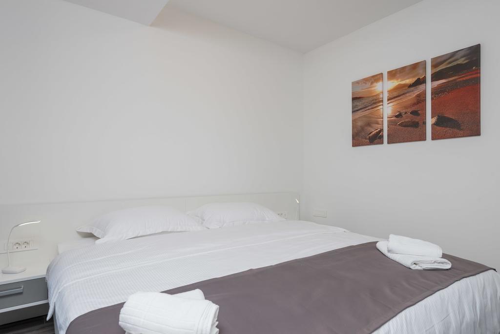 Apartments Poseidon 斯瑞瑟尔 外观 照片